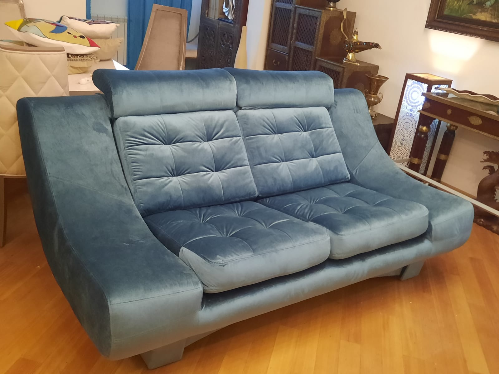 Обивка дивана на дому. Посёлок Советский