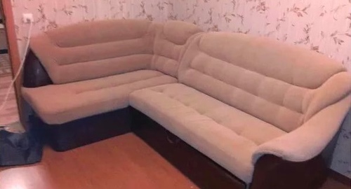 Перетяжка углового дивана. Посёлок Советский